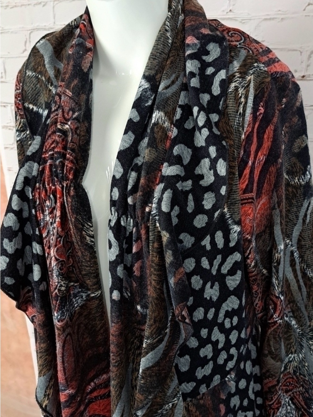 Frank Lyman Abstract Design Canadian Made Waterfall Cardigan – Size 12 - Picture 5 of 9